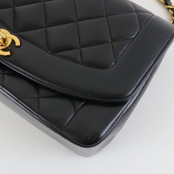 [SOLD] Chanel Quilted Lambskin Diana Medium Flap Bag - Picture 6 of 9